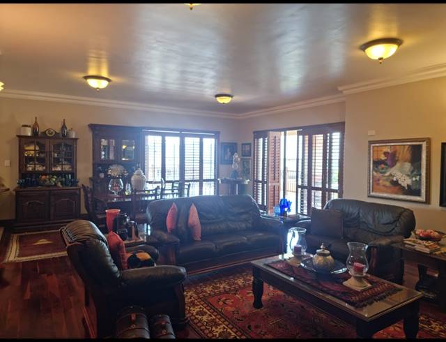 4 BEDROOM FREESTANDING FOR SALE IN XANADU